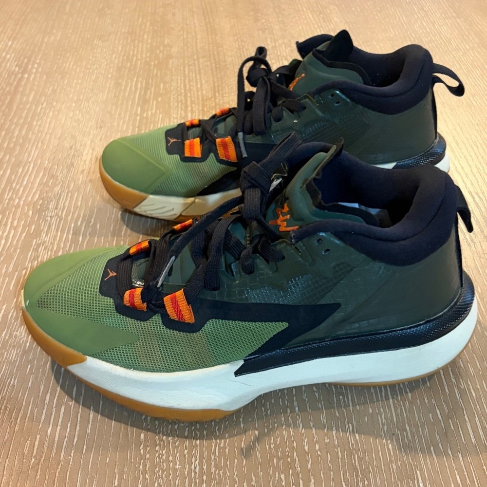 Nike Boys Air Jordan Zion 1 DA3131-300 Green Basketball Shoes Sneakers Size 7Y - Picture 1 of 8